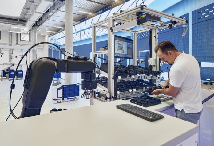 Bosch Rexroth opent klanten- en innovatiecentrum in Ulm: